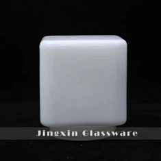 Csavaros opál üveg kocka lámpaernyő